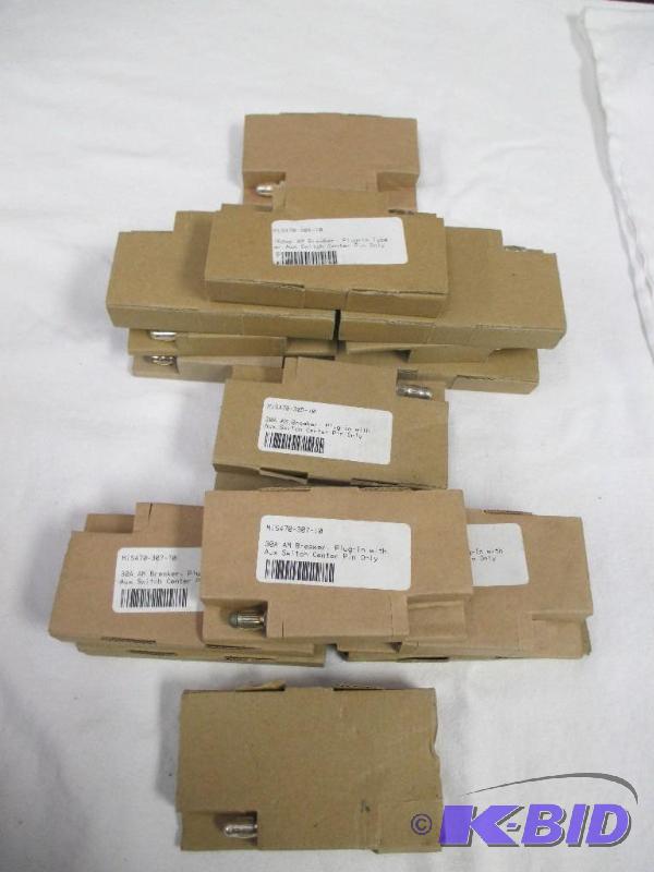 Lot of 16 circuit breakers