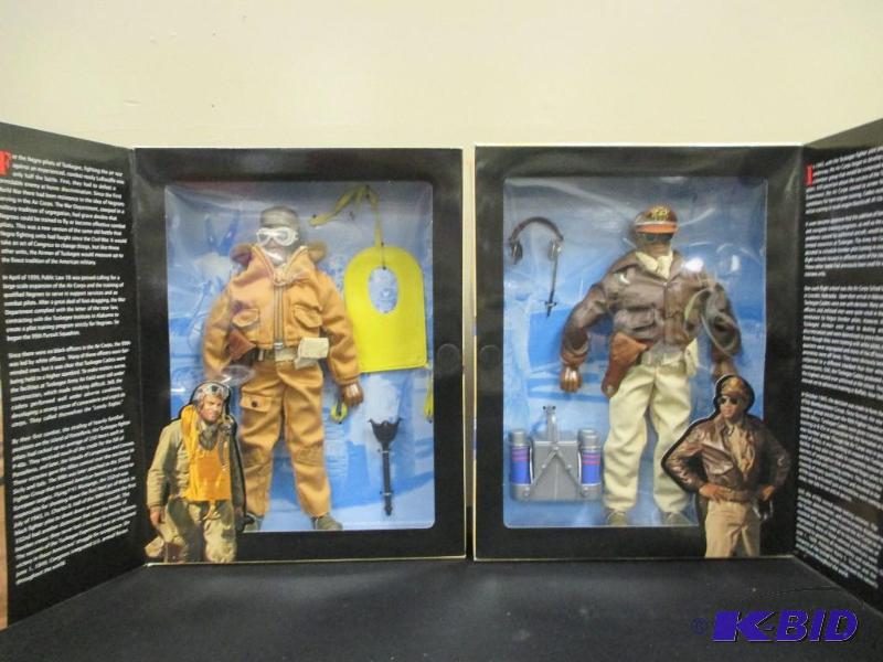 Lot of 2 G I Joe classic collection Bomber and Fighter Pilots