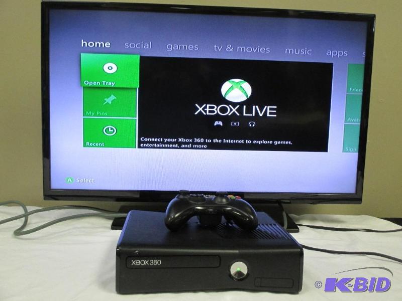 Black Xbox 360 With Black Wireless Controller