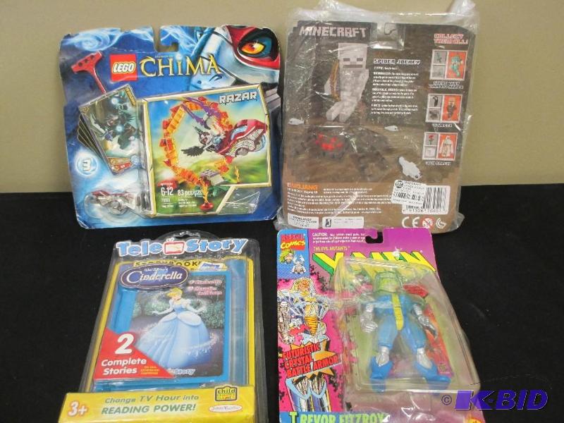 Lot of 4 games and figurines