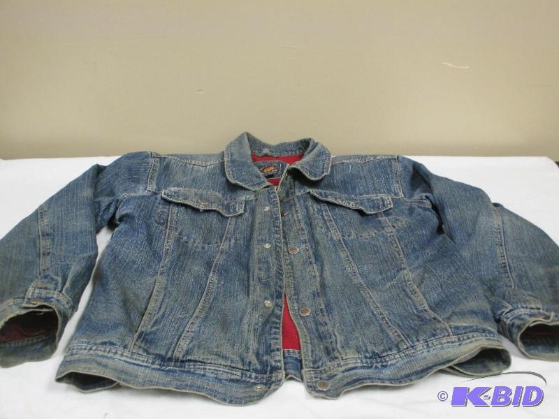 lot 00029 image: Denim mens jacket with heavy lining