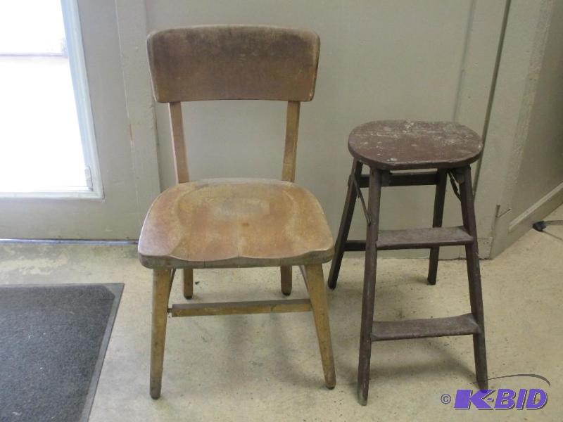 lot 35 image: lot of wood chair and step stool