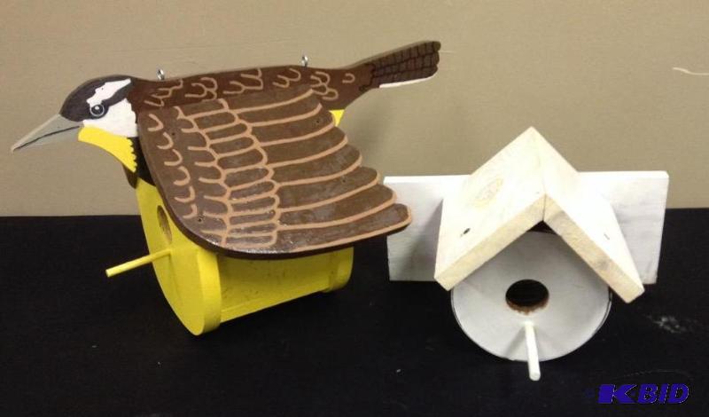 lot 48 image: Two Outdoor Bird Houses