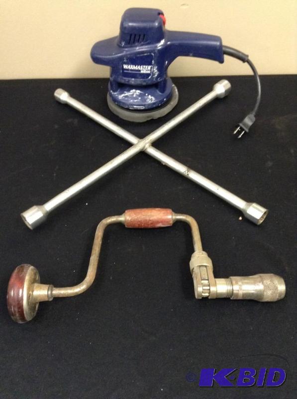 lot 76 image: Lot of Tools