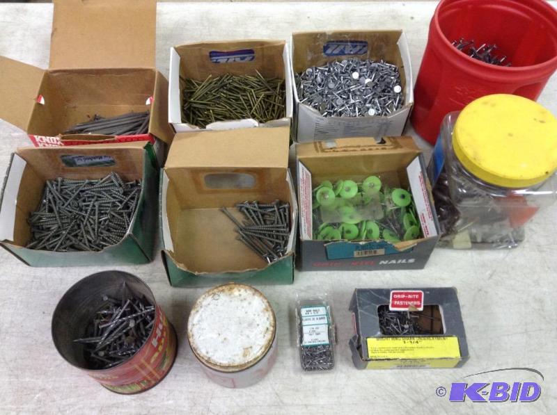 lot 78 image: Lot of Screws & Nails