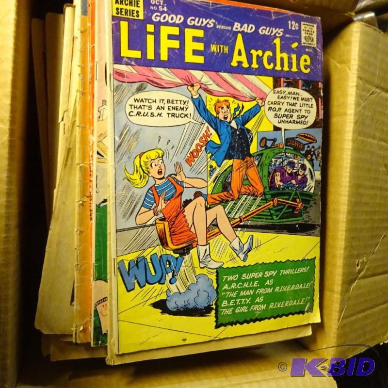 lot 159 image: Box of Misc Comic Books...