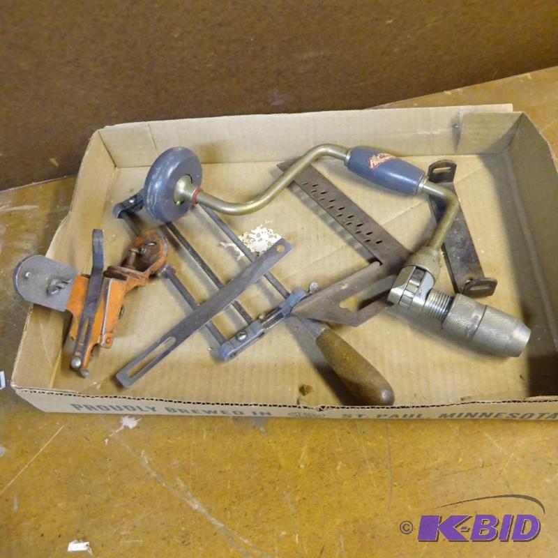 lot 186 image: Misc Vintage Tools...