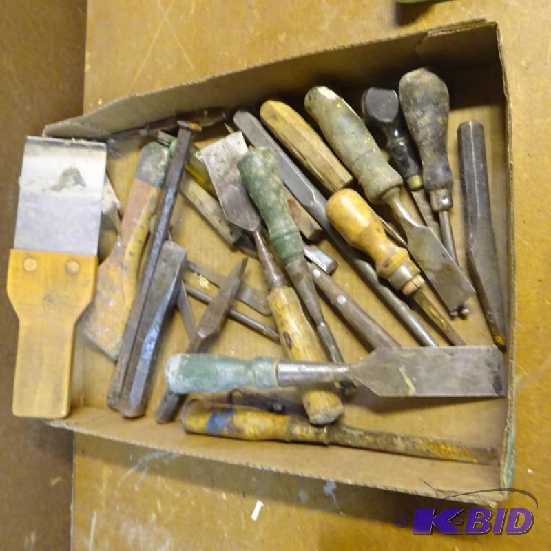 lot 189 image: Misc Hand Chisels...