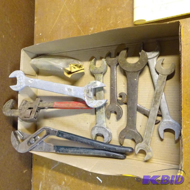 lot 192 image: Misc Hand Wrenches, Vintage Pipe Wrench, Plie...