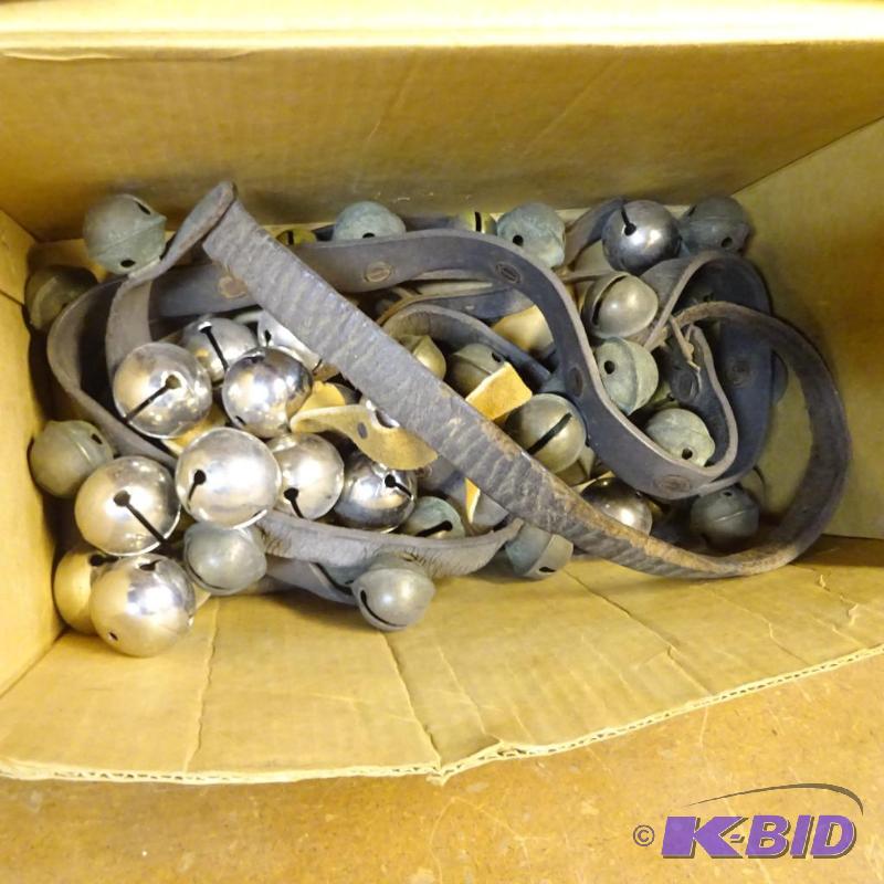 lot 198 image: Box of Vintage Sleigh Bells...