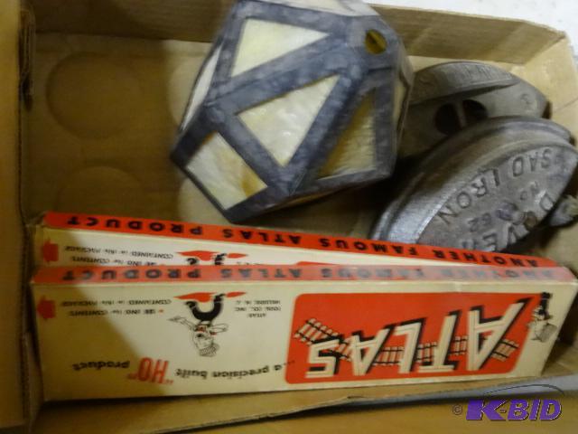 lot 20 image: Lot of 2 Box Atlas Railroad Tracks 2 Old Iron...