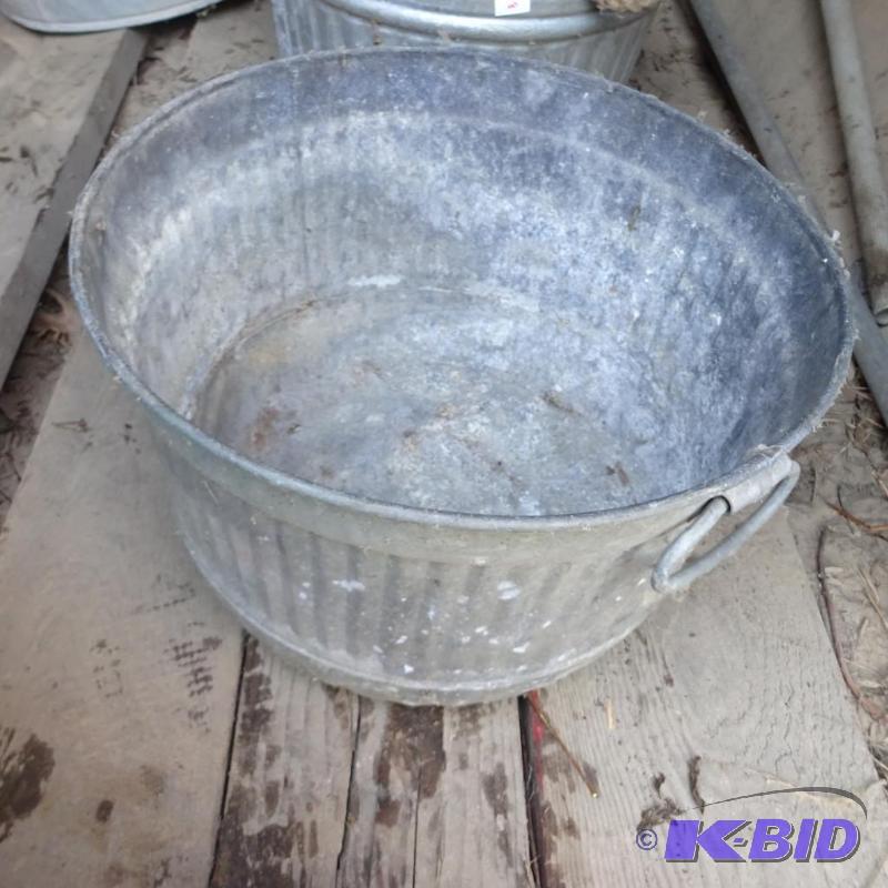 lot 229 image: Vintage Galvanized Bushel Basket...