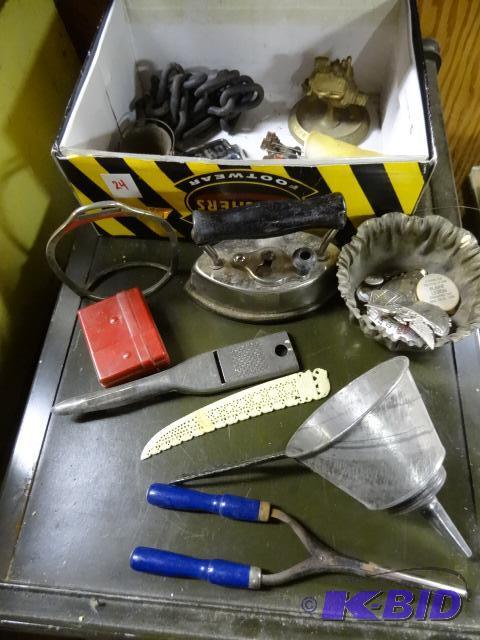 lot 24 image: Lot of Misc Vintage Items...