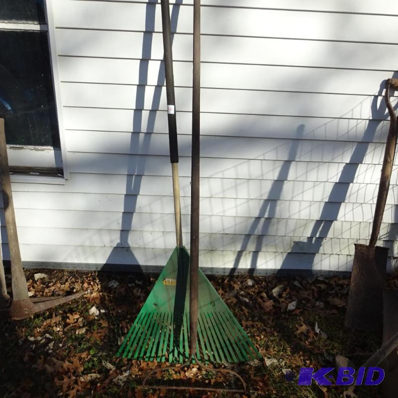 lot 250 image: Lawn and Garden Rake...