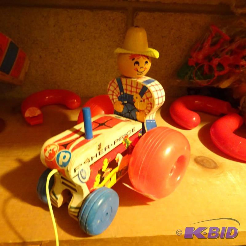 lot 299 image: Vintage Fisher Price Tractor. #629...
