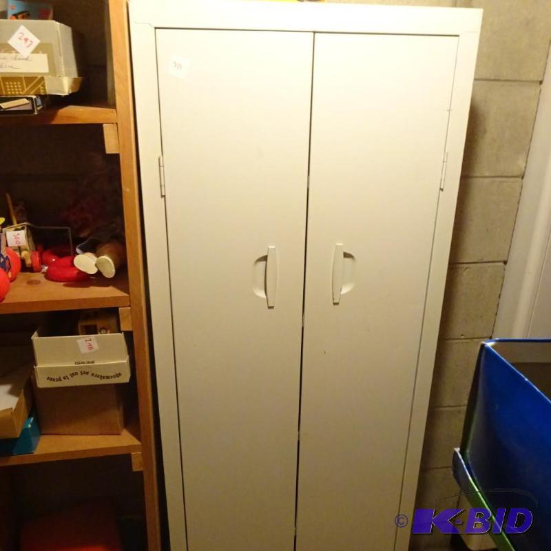 lot 311 image: Metal 2 Door Cabinet 22 X 10 X 60...