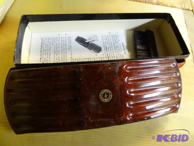 lot 34 image: Vintage Electrostatic Cleaner...