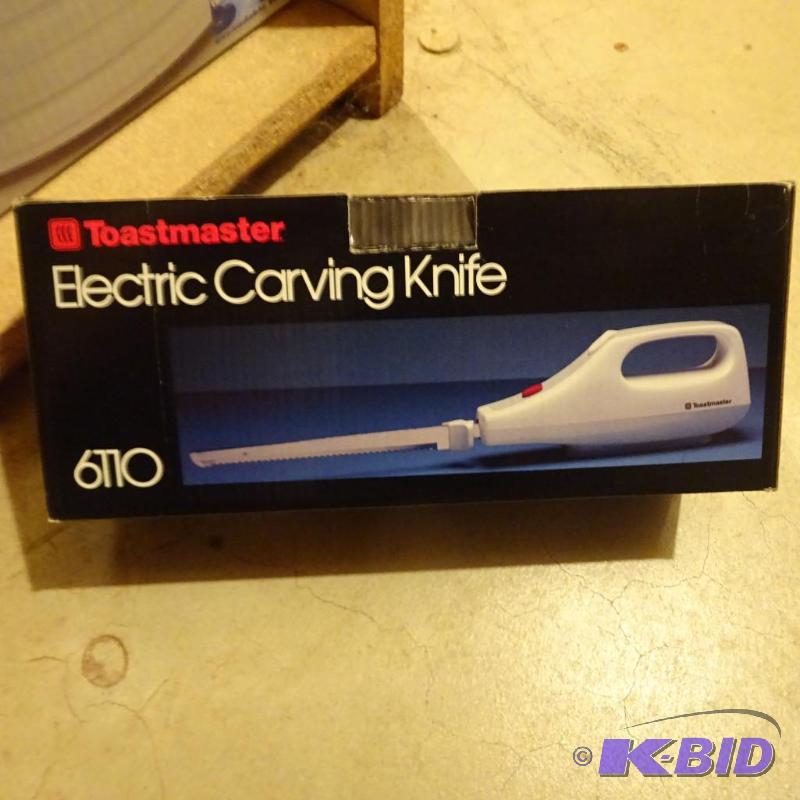 lot 362 image: Toast Master Electric Carving Knife...