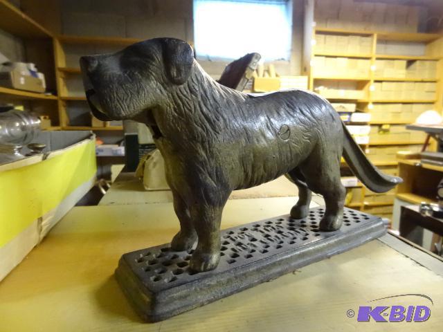 lot 37 image: Vintage Dog Nut Cracker...
