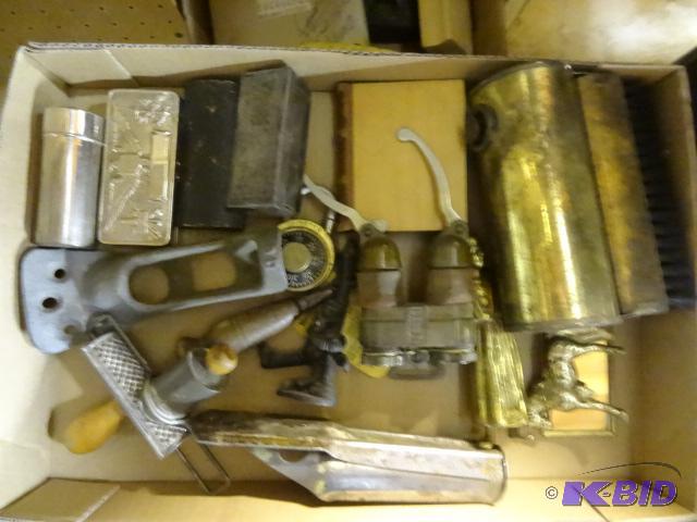 lot 40 image: Lot of Misc Old Tins, Figurines...