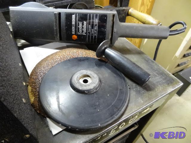 lot 6 image: 34 GP Black and Decker SanderPolisher...
