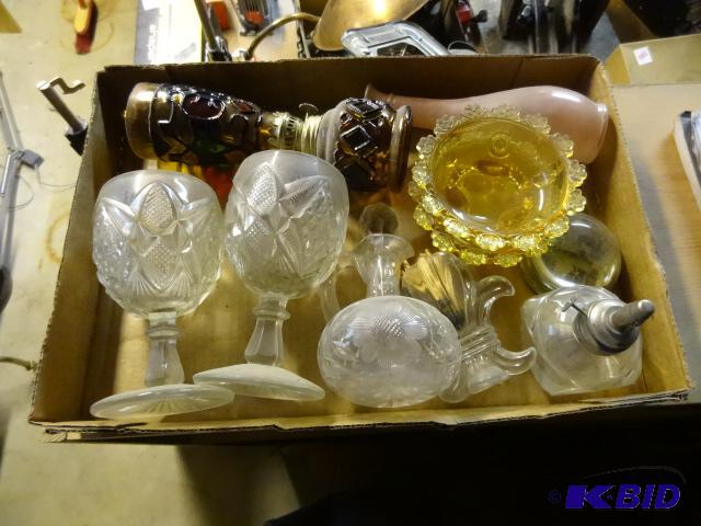 lot 73 image: Misc Vintage Glass...