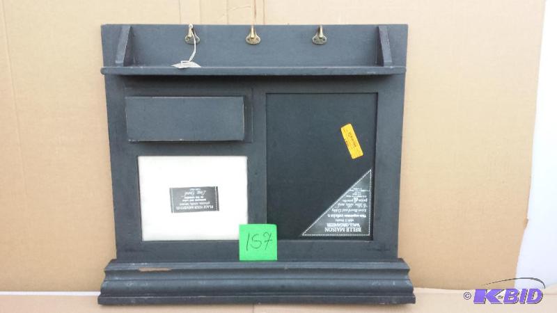 lot 157 image: Belle Maison wall Organizer