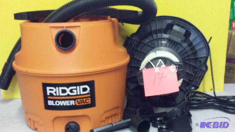lot 17 image: Ridgid Blower Vac
