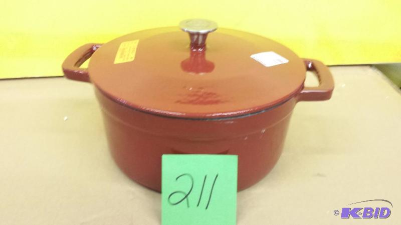 lot 211 image: Food Network Dutch Oven