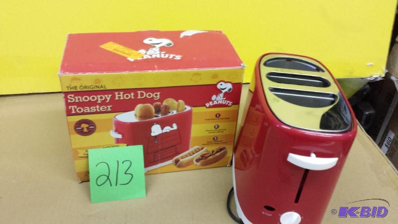 lot 213 image: Snoopy Hot Dog Toaster