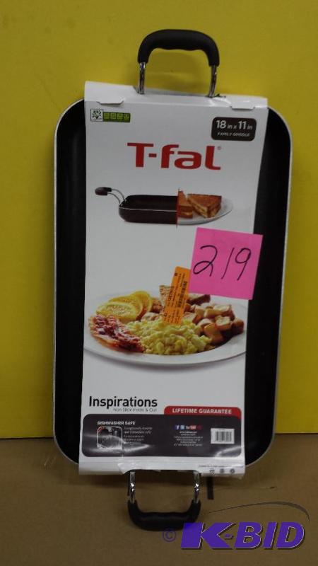 lot 219 image: T-Fal 18 in x 11 in Family Griddle