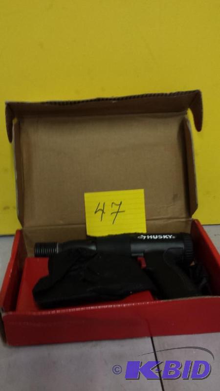 lot 47 image: Huky Vibration Damped Medium Stroke Air Hammer