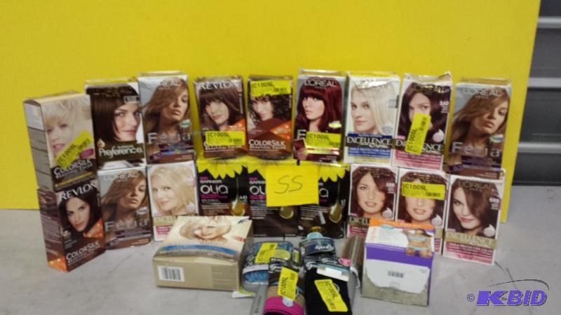 lot 55 image: Lot of Assorted Hairl Color Kits and brushes
