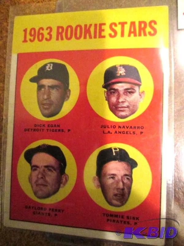 lot 34 image: 1963 Topps Gaylord Perry rookie sports card...