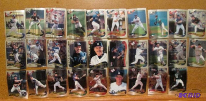 lot 51 image: 28 2002 Topps Chrome baseball cards...
