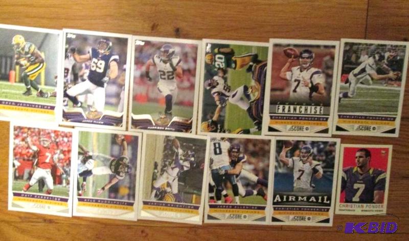 lot 7 image: Lot of 12 2013 Topps and Score Minnesota Viki...