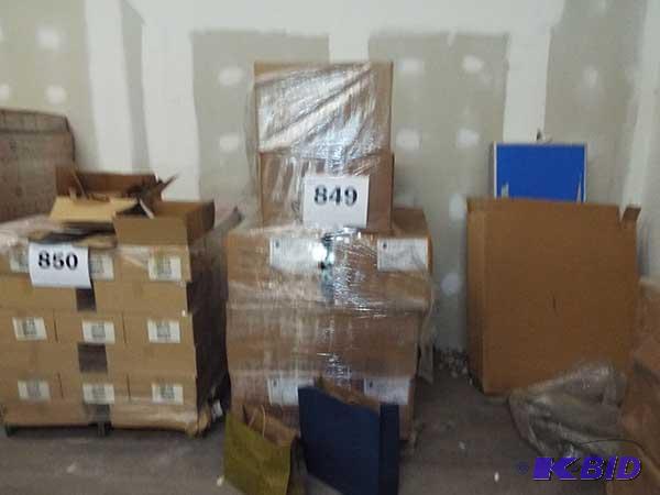 2 Styles Jumbo Gift Bags