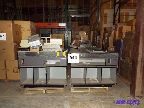 Checkout Lanes w Conveyor Betls