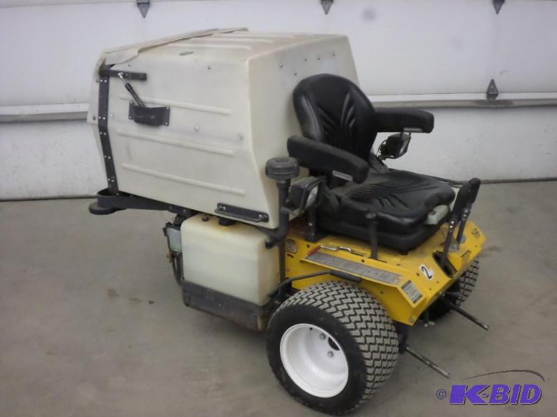 Walker Model MTLGHS Commercial Zero-Turn Hyd...