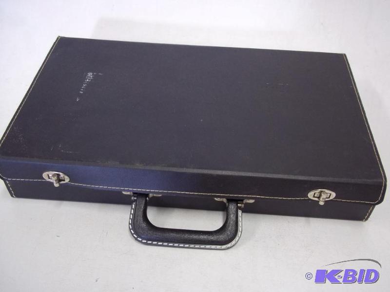lot 10 image: Vintage Case...