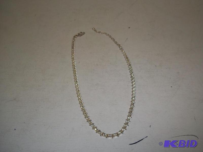 lot 101 image: Clear Bead Necklace...