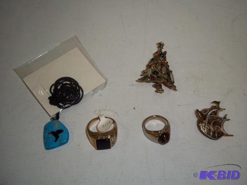 lot 112 image: Misc Rings and Pins...