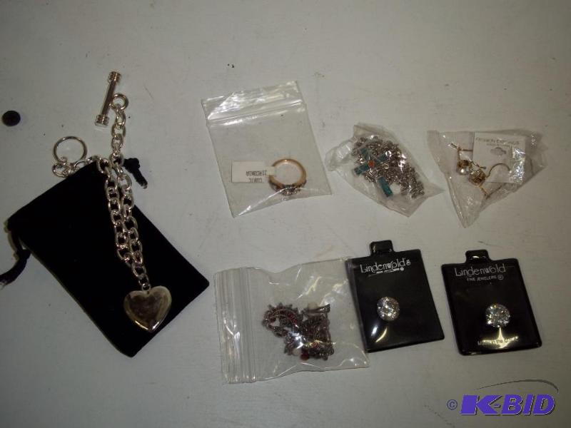 lot 115 image: Misc Necklace, Bracelet, Ring and Earring Lot...