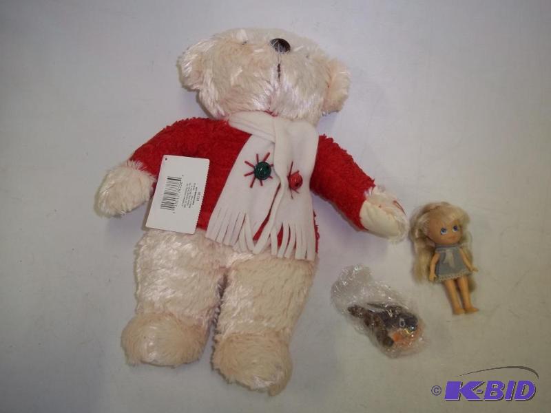 lot 119 image: Hallmark Jingle Bear, bird decor and vintage ...