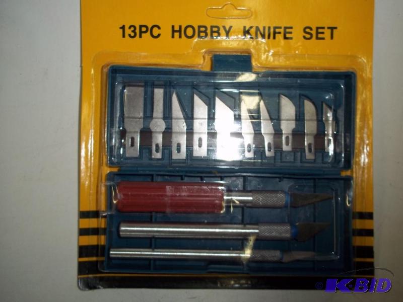 lot 19 image: NEW 13 Piece Knife Set...
