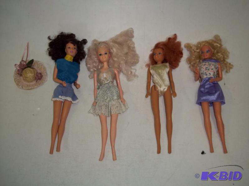 lot 35 image: 4 Vintage Barbie Dolls...
