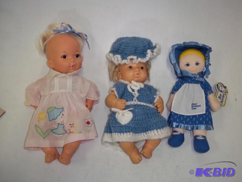 lot 78 image: 3 vintage dolls...