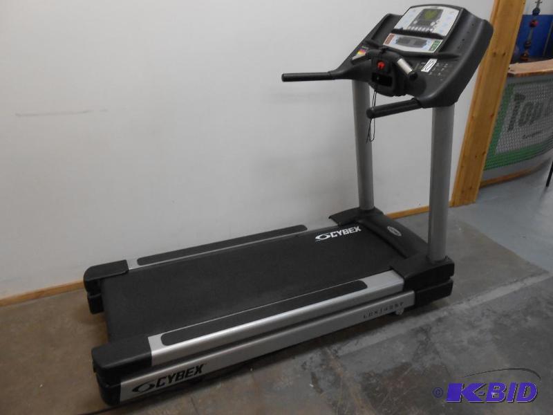 lot 10 image: Cybex 425T Commercial Treadmill