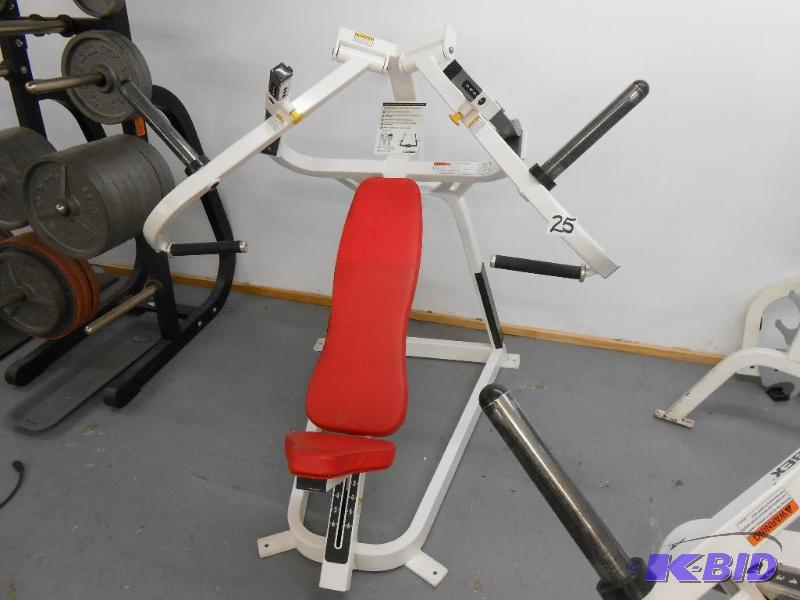 lot 25 image: Cybex Commercial Plate Loaded Chest Press