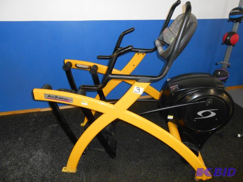 lot 3 image: Cybex Arc Trainer 600A Commercial Elliptical
